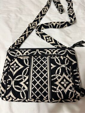 Vera Bradley Quilted Hipster Crossbody Bag – Black & White Geometric